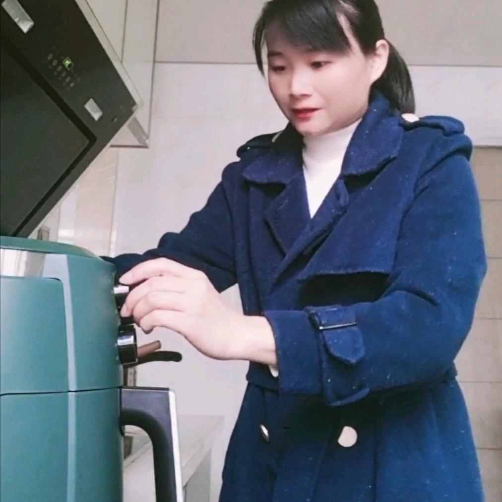 娄底市娄星区鑫源酱板鸭店