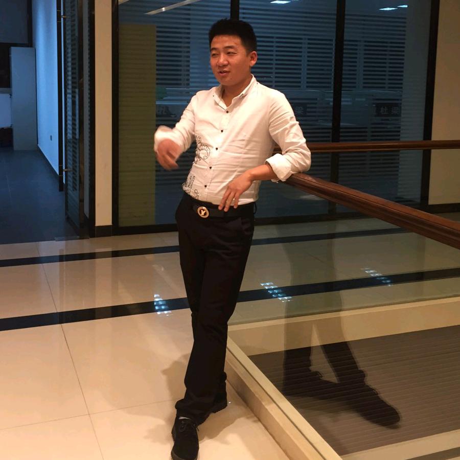 龍誌華（摩旅）