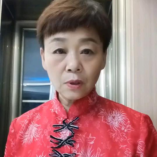 菊花姐。
