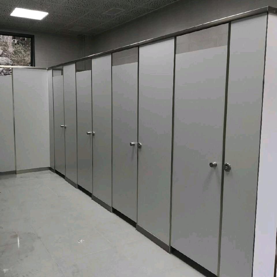 跑工地的 小李（卫生间隔断）