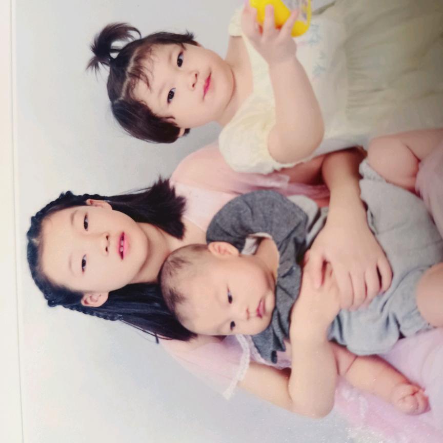 贴地板砖。。。滴