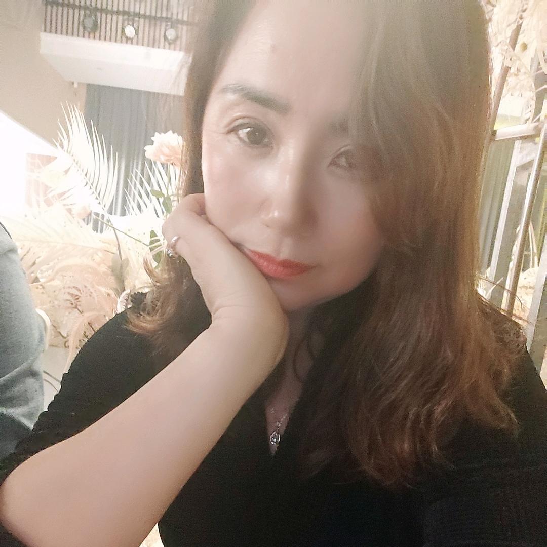 霞姐，，，夜时尚KTV霞可居