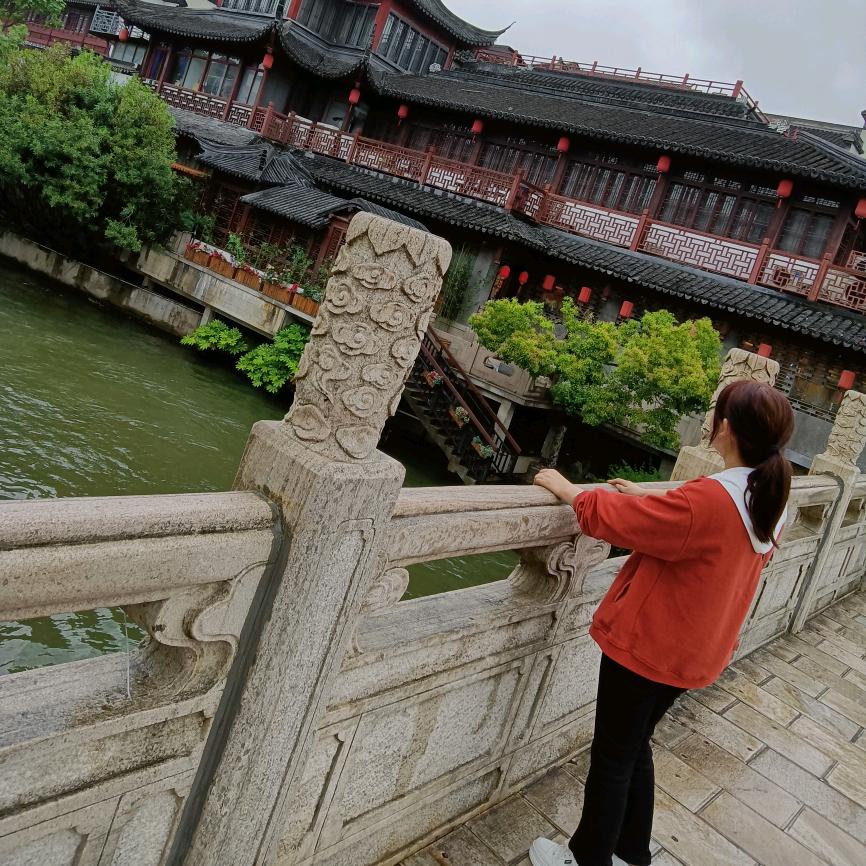 YAN.ZI