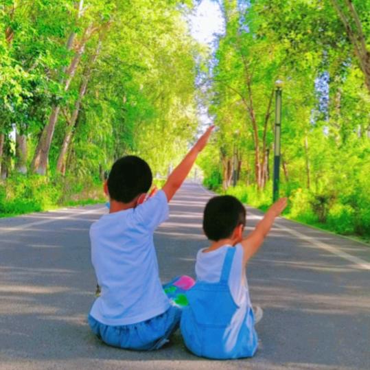 潮童贝贝（墩麻扎时代购物一楼）