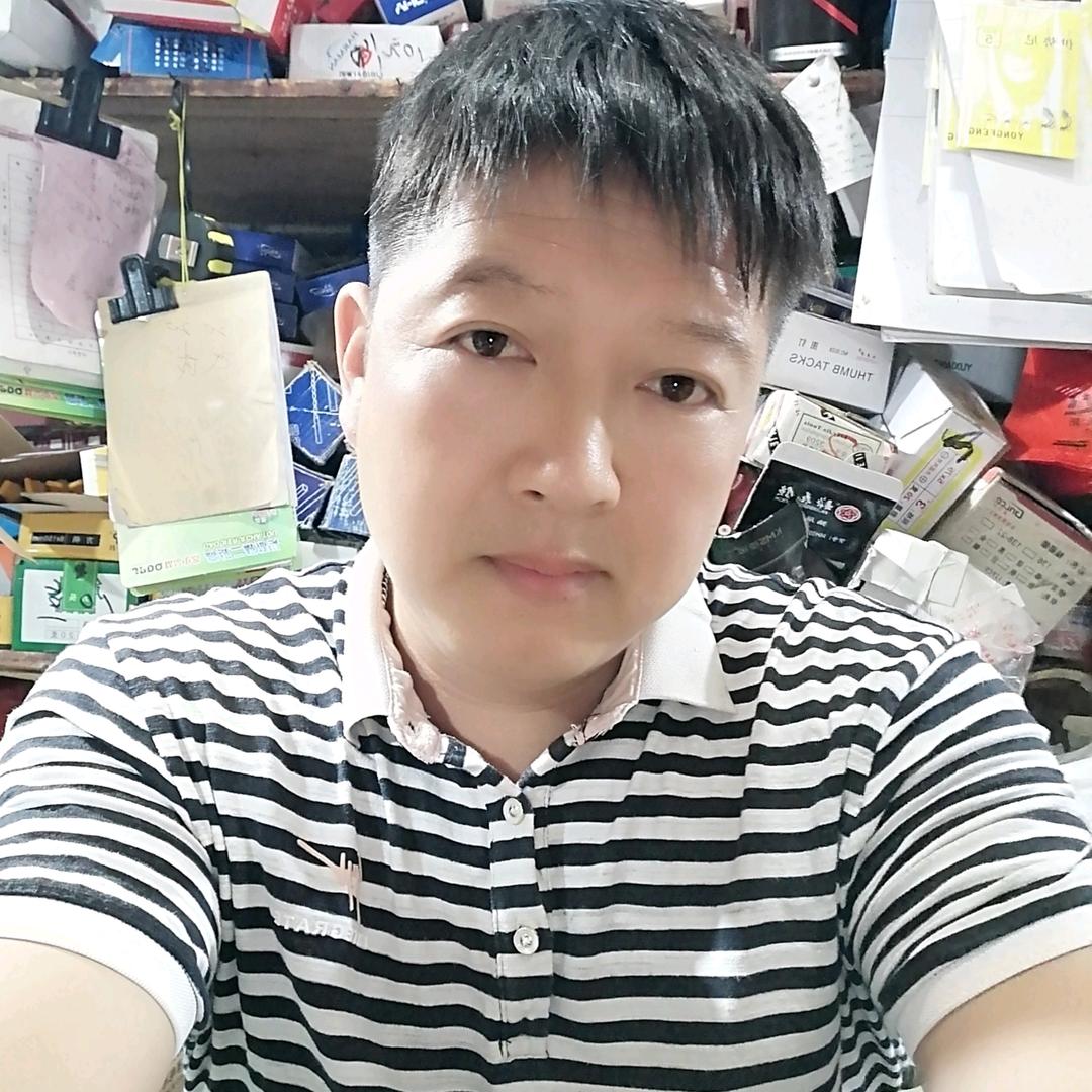 稻草人.