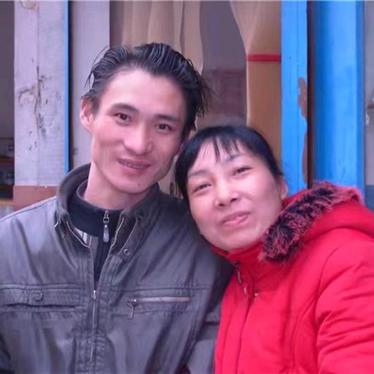 廖哥夫妻做美食
