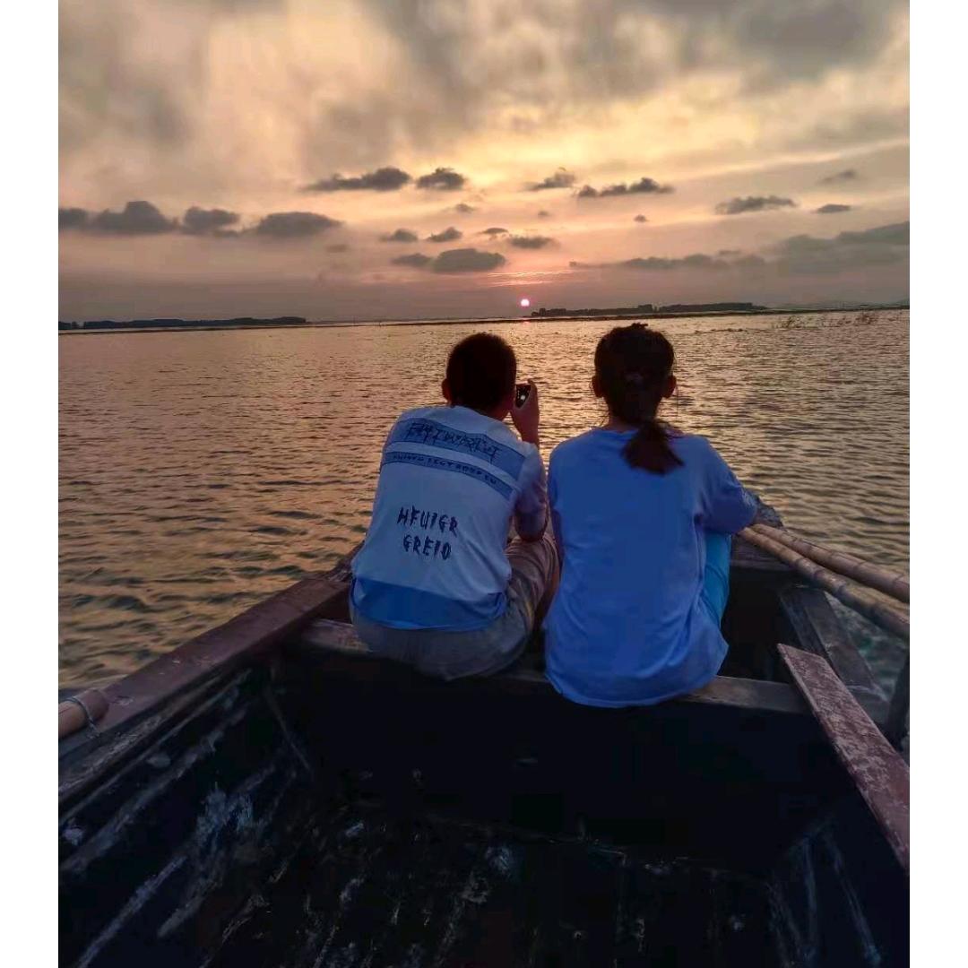 ╭(╯♛♛小魏♛♛╰)╮