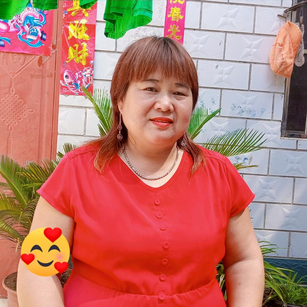 杨英英