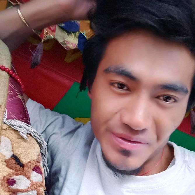 རེ་བ་ཆུང་ཆུང་།