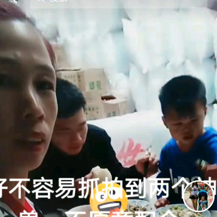 阳光灿烂两宝妈