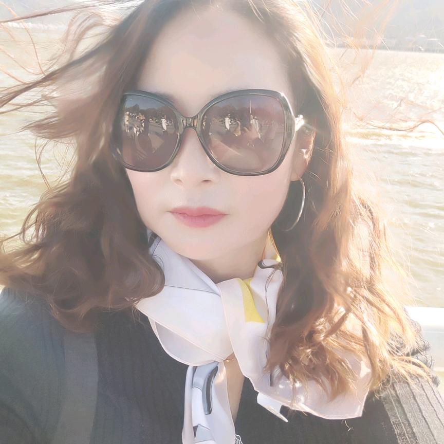 阳光沙滩（回族）拒私聊和连赞