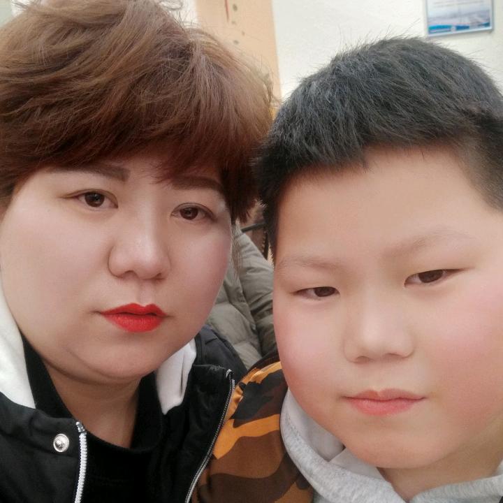 明艳包子店，（小娟鼓舞团）