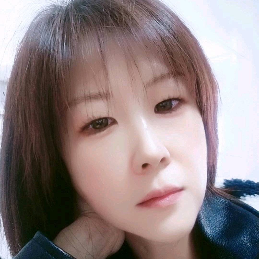 小引的影子呀