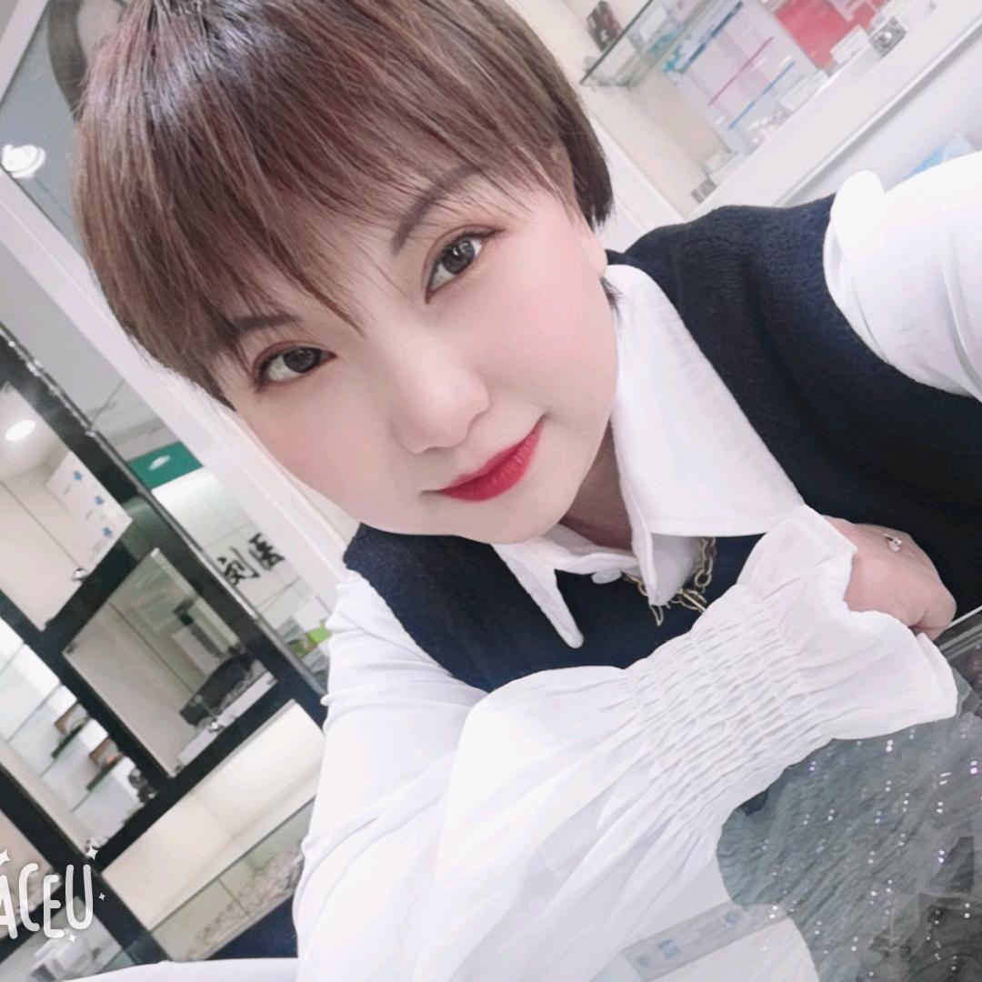 眼镜姐姐米店长