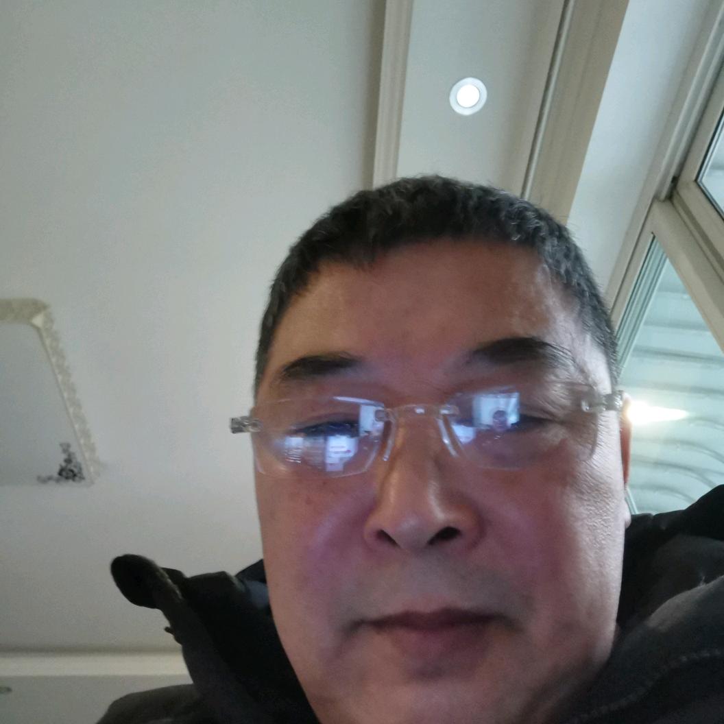 7038950273684