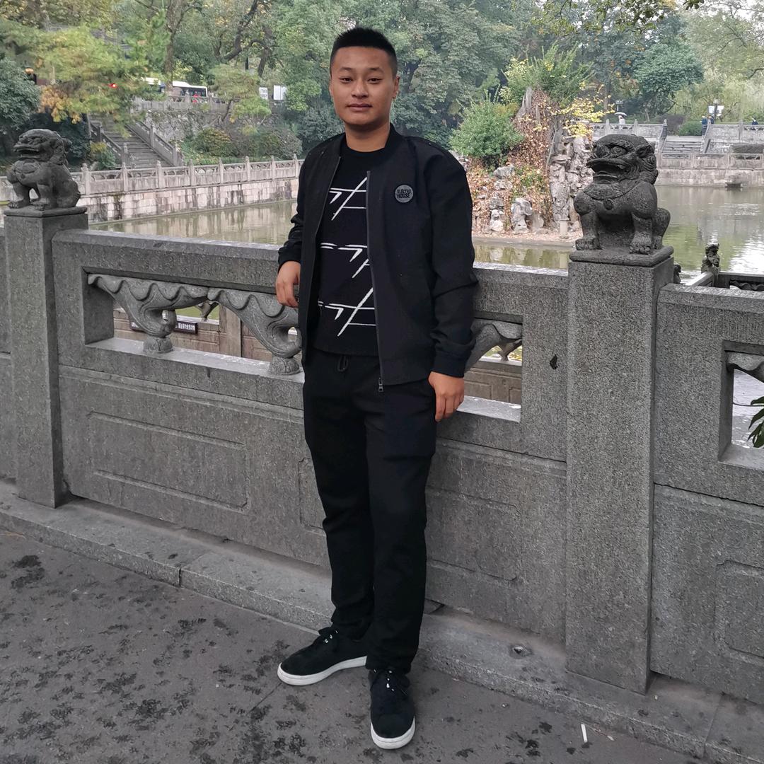 老胡撩车记