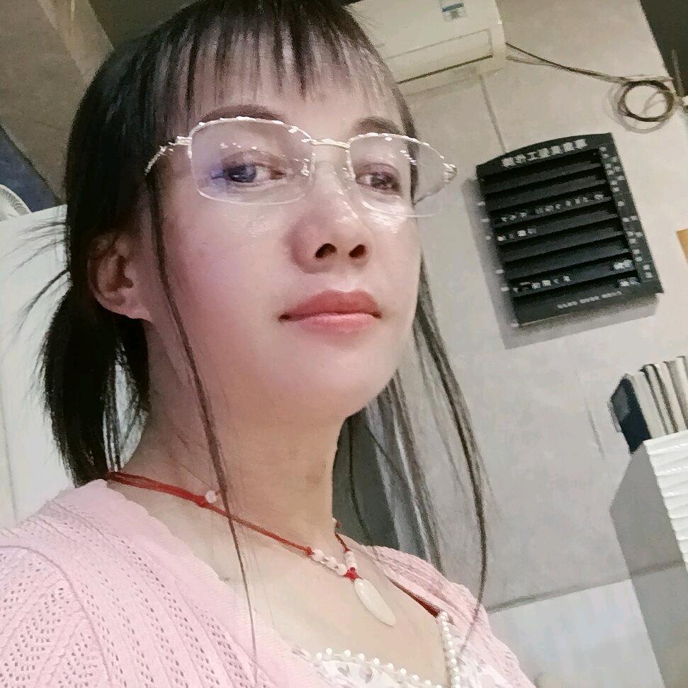 自信的候姐