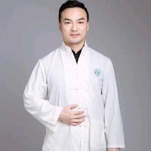 温暖的中医黄大夫-方特丛林飞龙颈椎骨折版