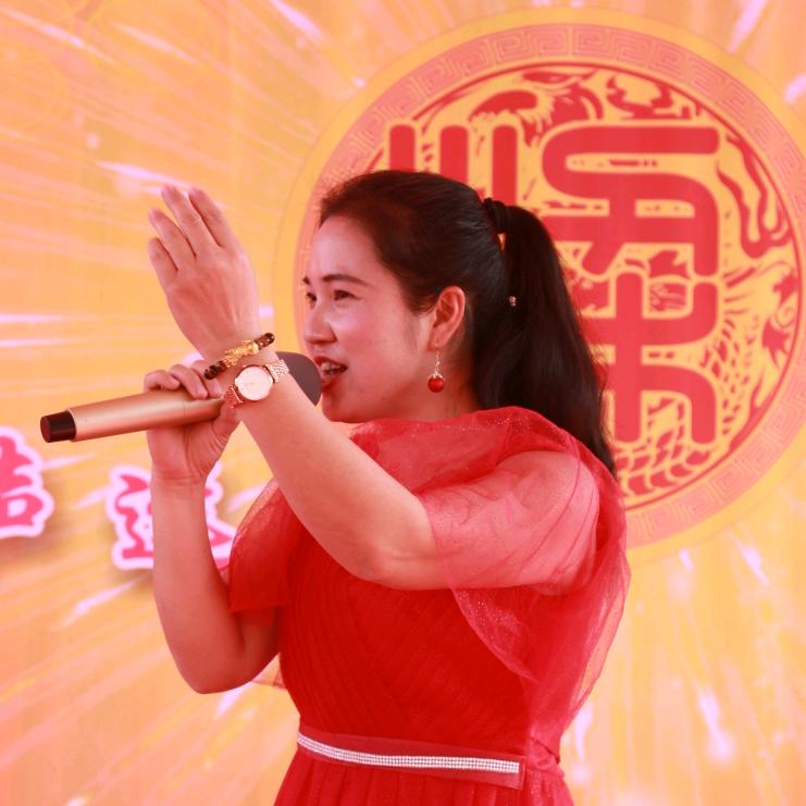 娇娇婚礼主持人