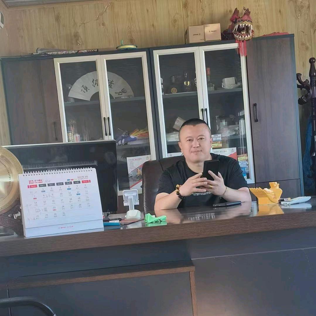 内蒙古鼎纳大型挖掘机设备有限公司