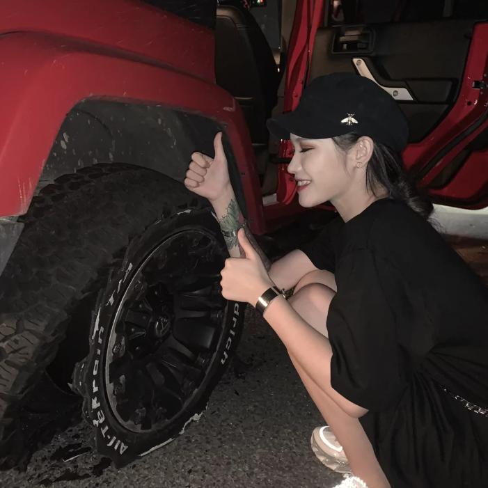 卖千层蛋糕的小王罢了