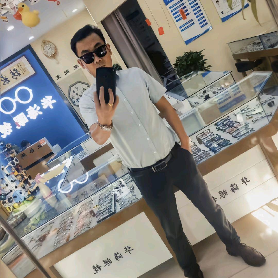 华海眼镜连锁店～费志海（可加盟）