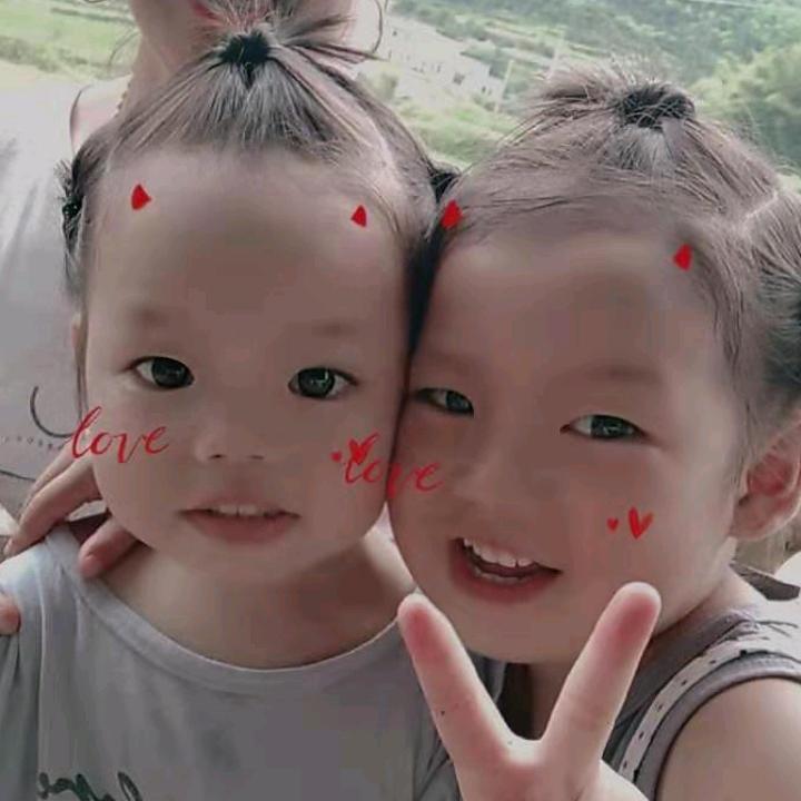 龙诗婷和龙诗洁LOVE