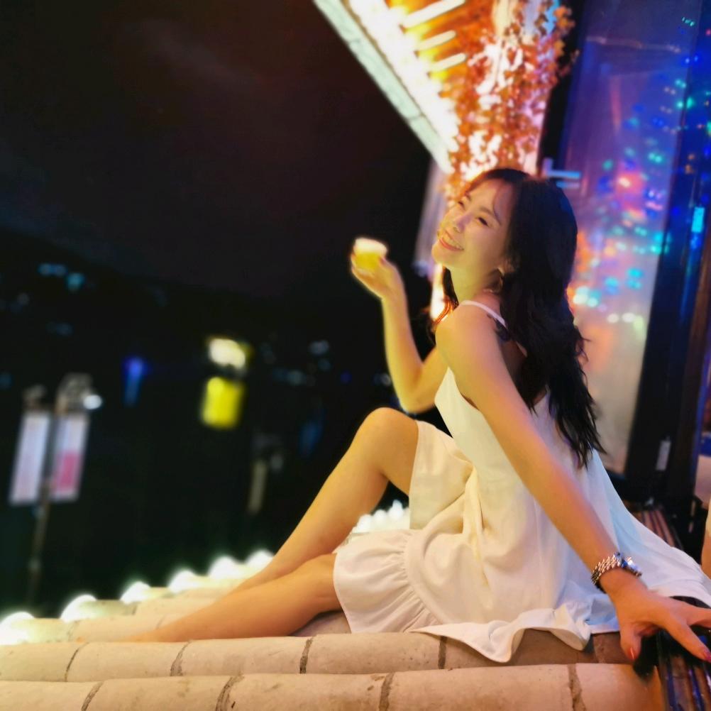 七月茶花为谁挽纱