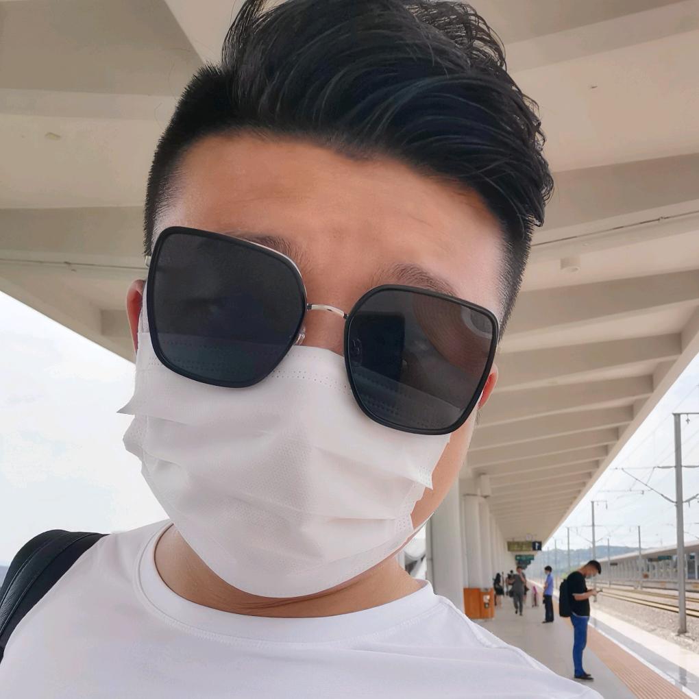 刘威 浙江威世纪门业