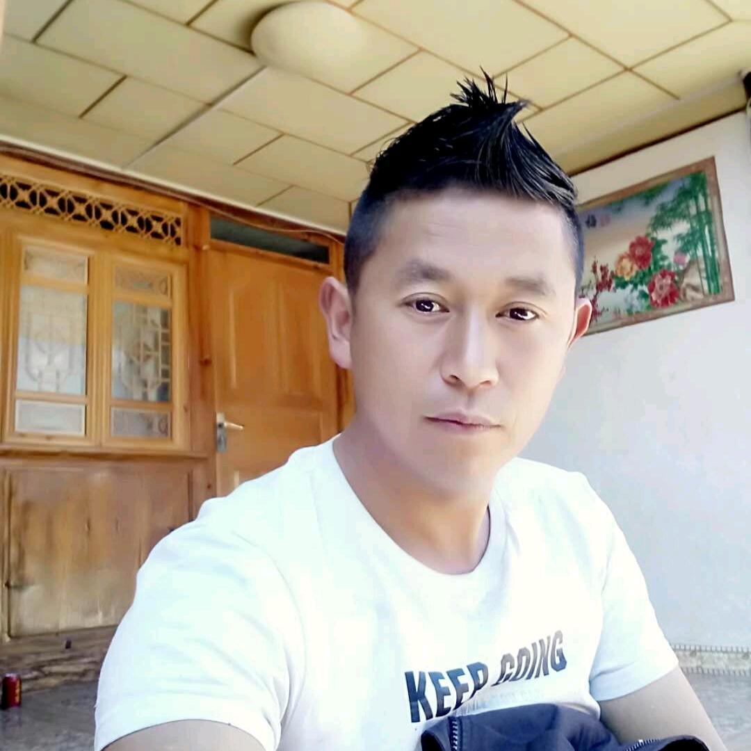 桥头老阿哥
