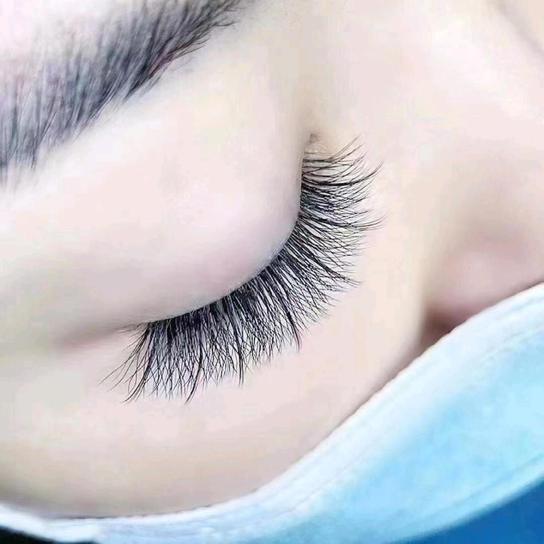 芳华美甲美睫店