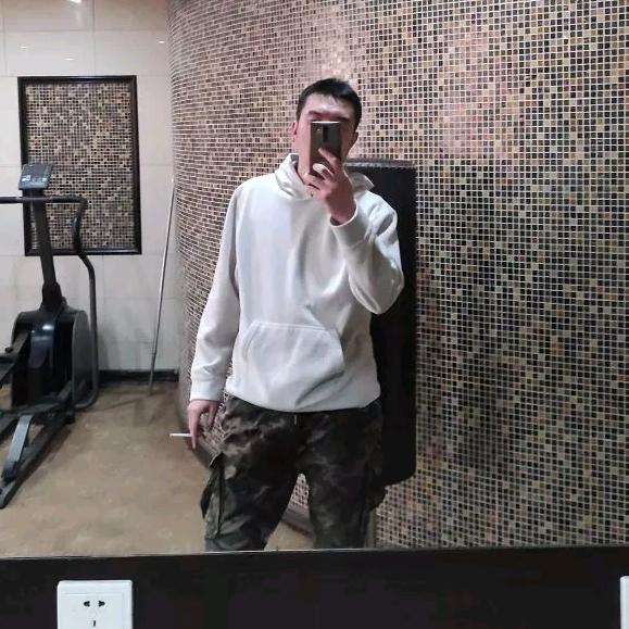 LV。。。。。。