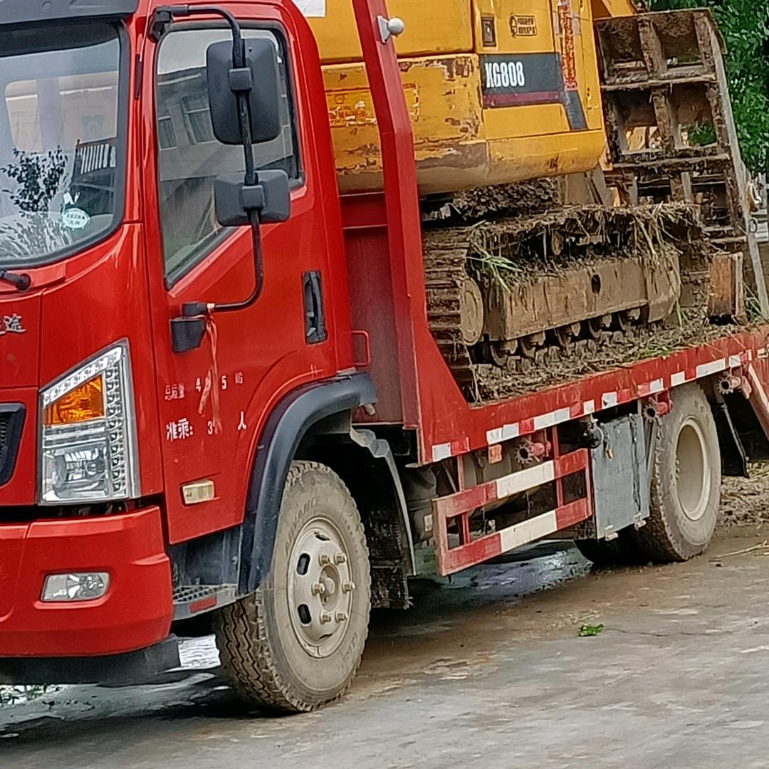 大伟挖机.破碎.房屋打桩.夹树