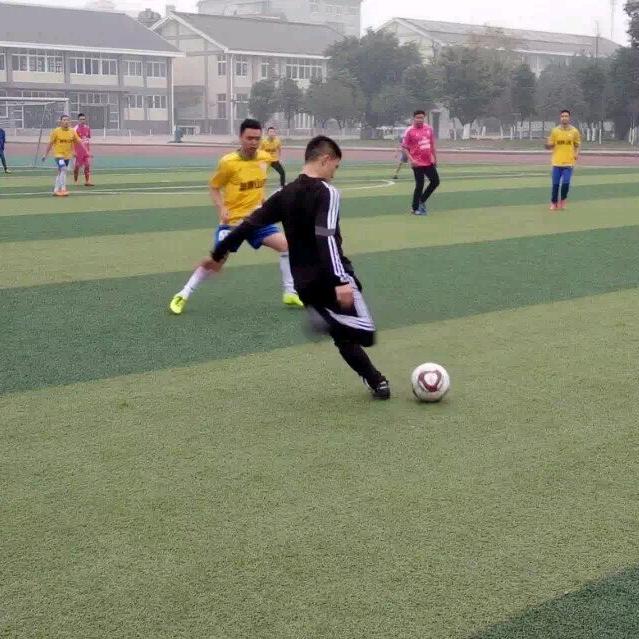 穿得休闲耍的安全