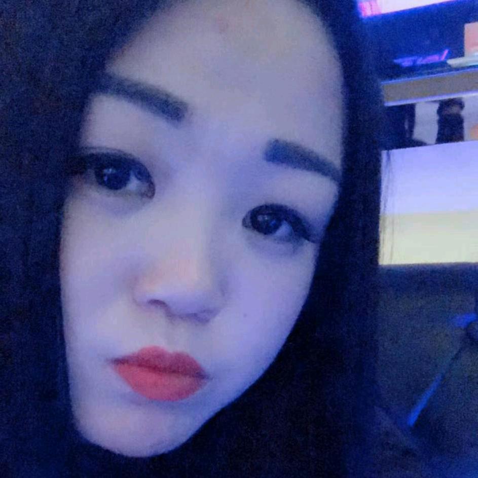 默默‘