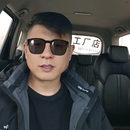 塑胶地板厂商