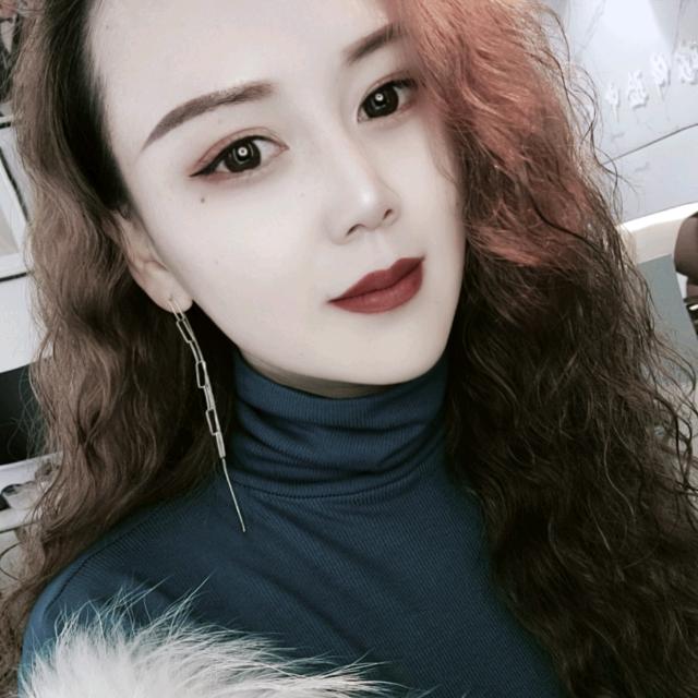 最爱婚纱婚礼定制 亚亚