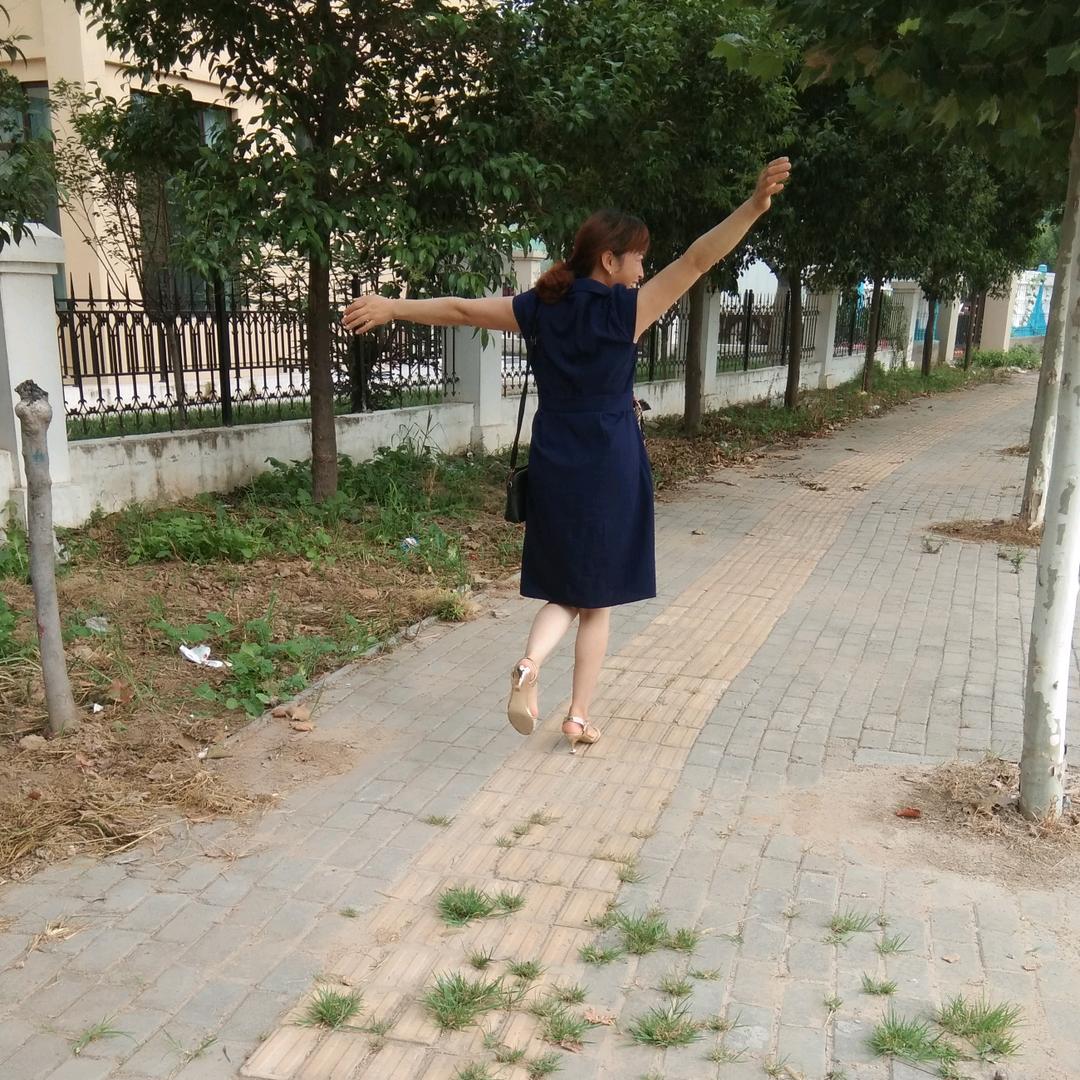 心想事成霞