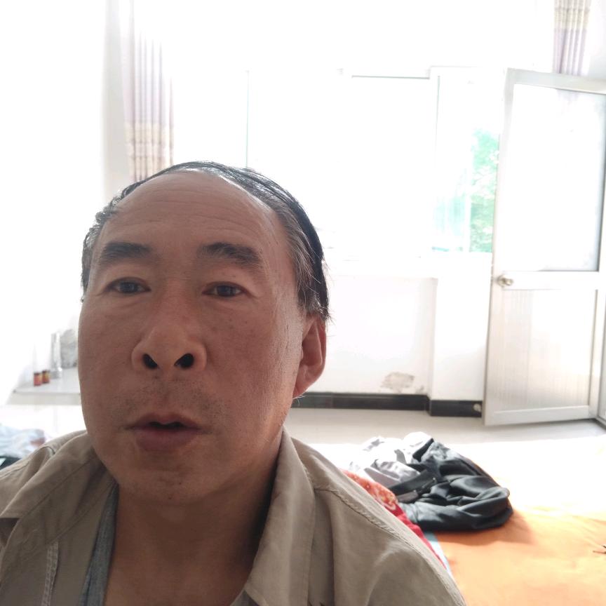努力奋斗，争取小康