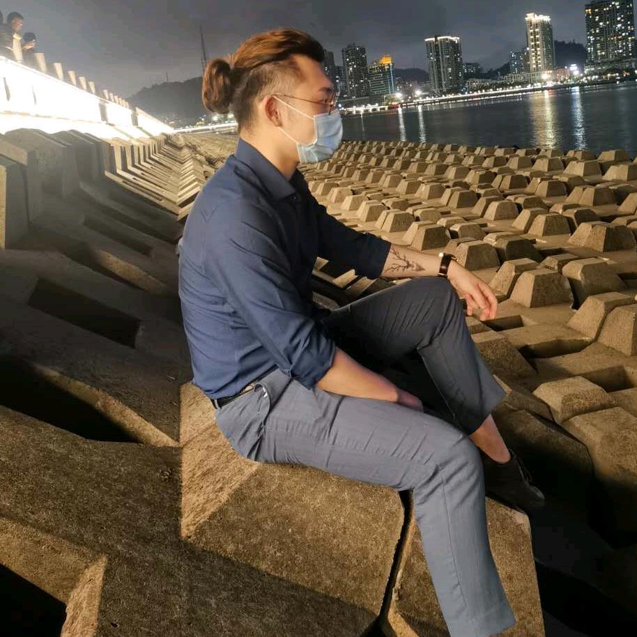 哈罗先生。