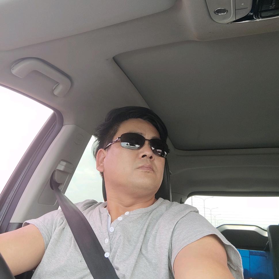 曾耀武2590389432591