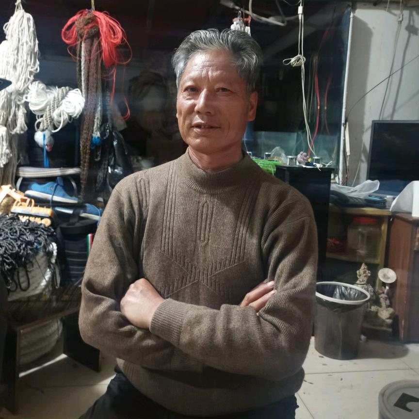 牛占广
