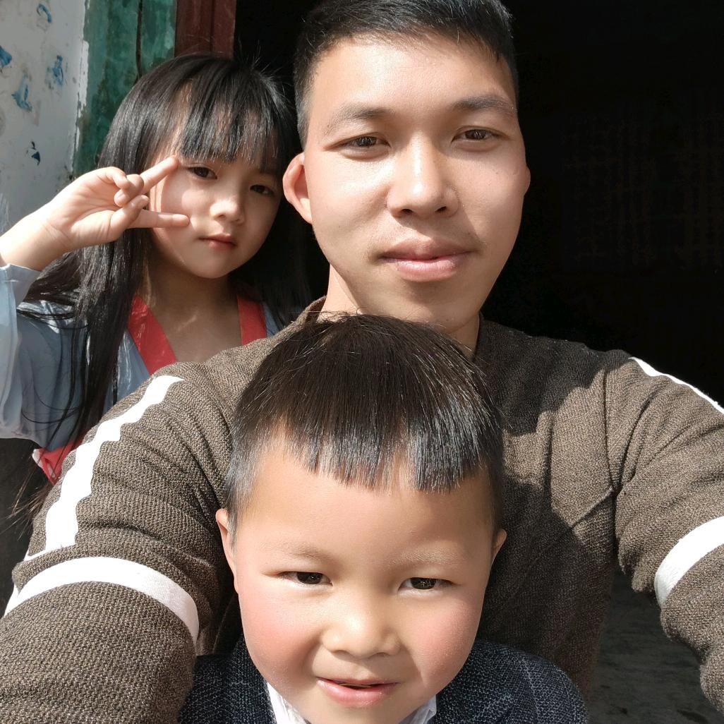 情到深处人孤独(单亲家庭)