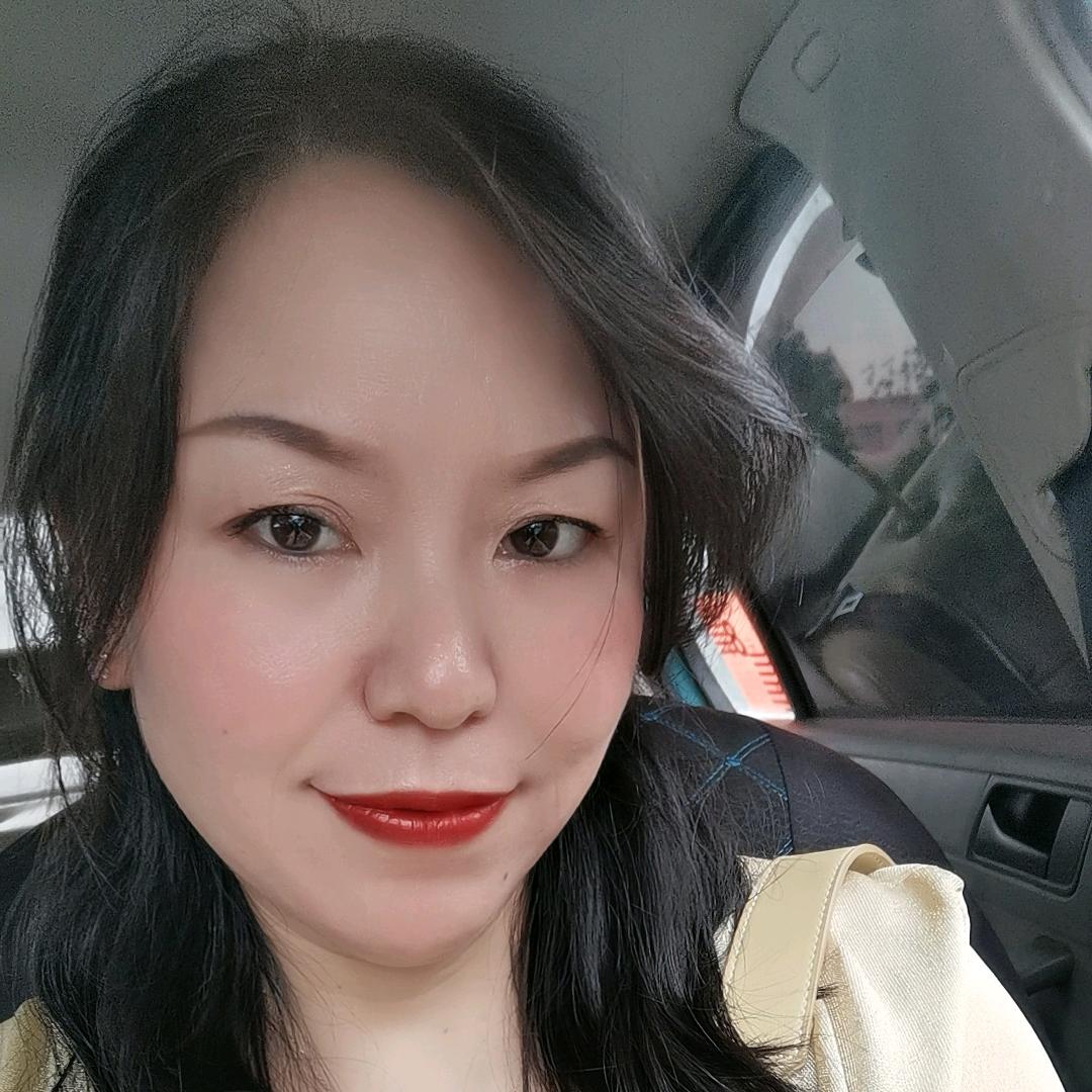 婷亭玉立