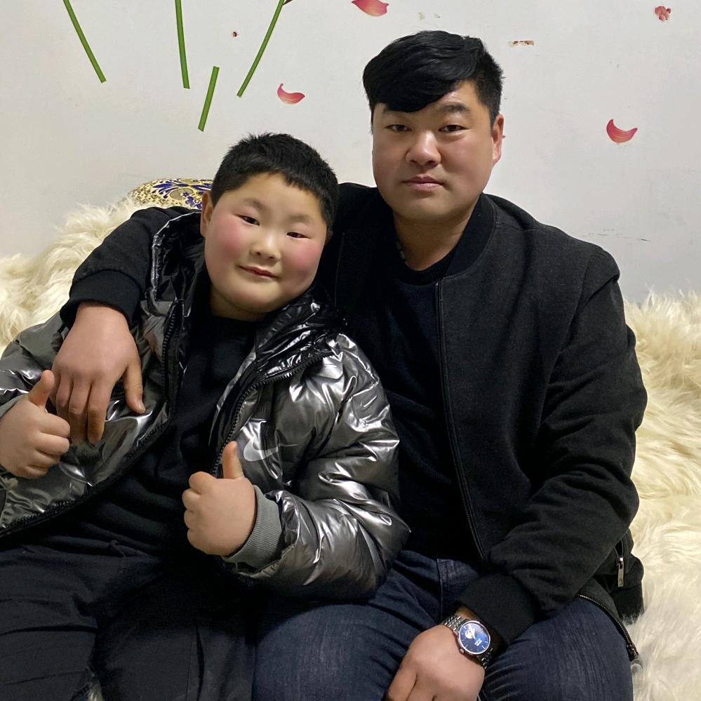 小胖（爱表演）@抖音