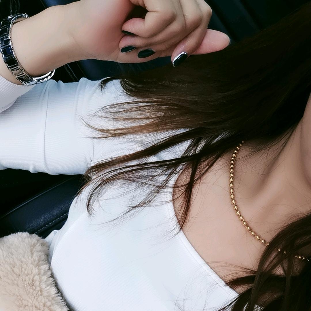 @丽丽（橱窗营业中）