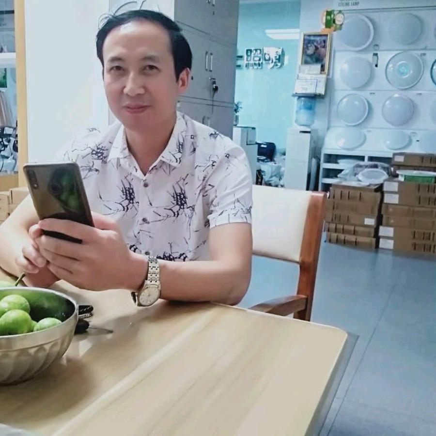 潇洒哥爱唱歌🎤