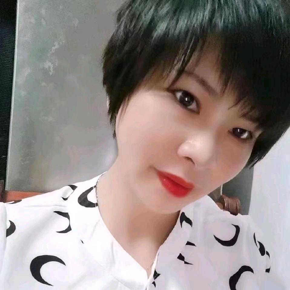 卖水果的小姐姐