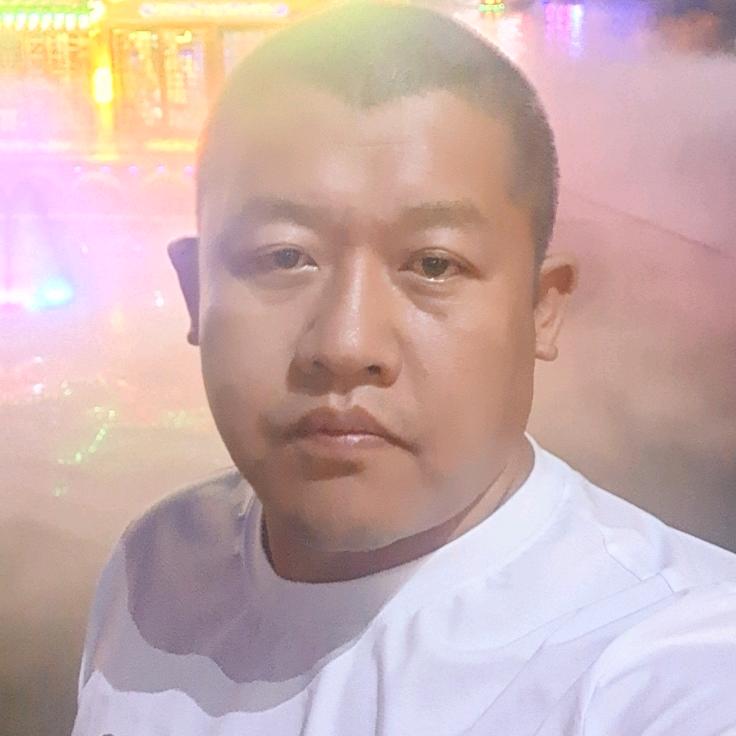 呼市喜喜洒水车