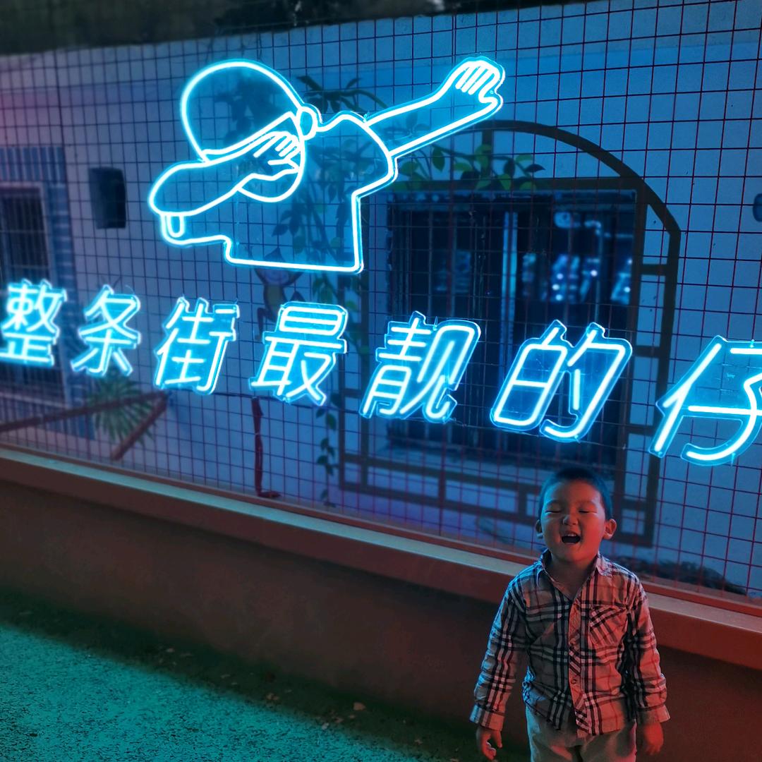 80后小夫妻养狗日常